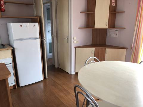 Salle à manger du mobil home d'occasion Sun Roller Mykonos 2009