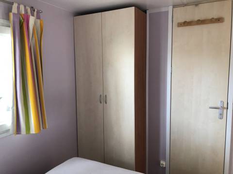 Chambre parentale du mobil home d'occasion Sun Roller Mykonos 2009