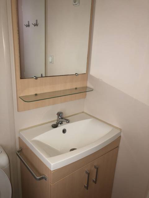 Salle de bain du mobil home d'occasion 3 chambres IRM Hacienda