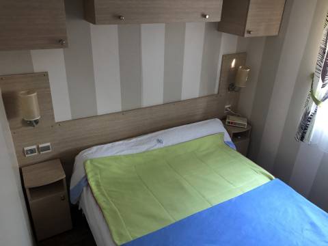 Chambre parentale du mobil home d'occasion 3 chambres IRM Apollon Confort