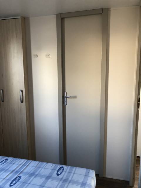 Chambre parentale du mobil home d'occasion 3 chambres IRM Super Cordelia 2010