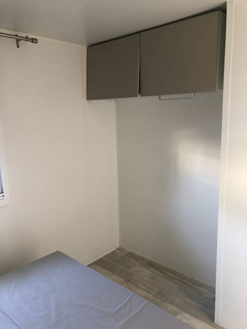 Chambre parentale du mobil home d'occasion IRM Super Mercure 2017