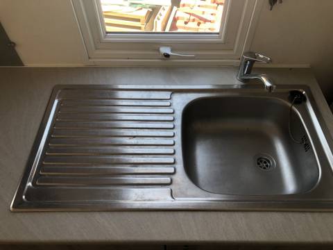Évier inox du mobil home d'occasion 2 chambres IRM Super Mercure Access 2013