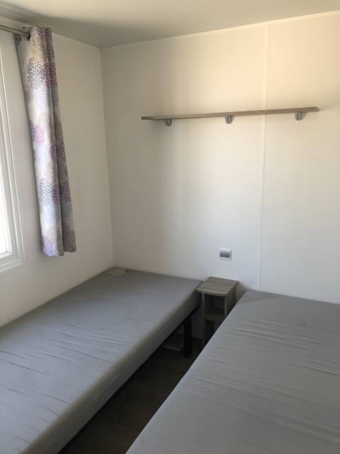 Chambre enfants du mobil home d'occasion 2 chambres IRM Super Mercure Access 2013