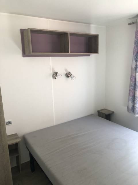 Chambre parentale du mobil home d'occasion 2 chambres IRM Super Mercure Access 2013