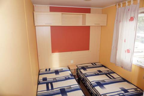 Chambre enfants du mobil home d'occasion 3ch IRM Super Constellation Confort 2006