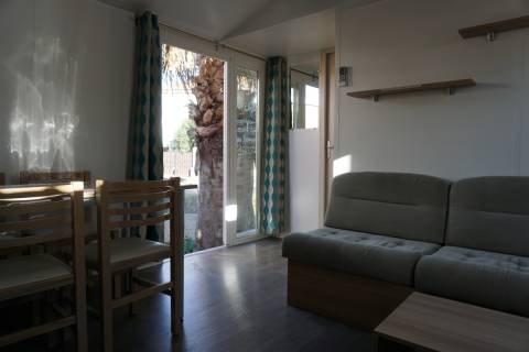 Intérieur du mobil home d'occasion 2ch IRM Eleganzia 2014