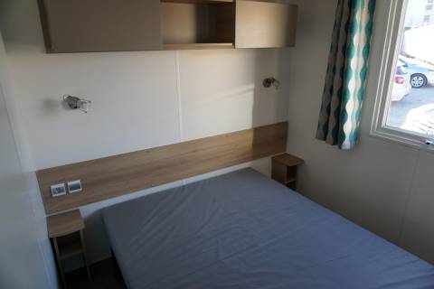 Chambre parentale du mobil home d'occasion 2ch IRM Eleganzia 2014