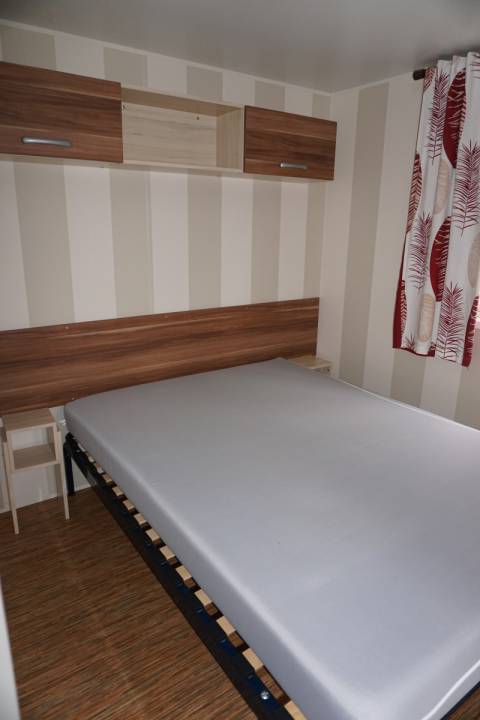 Chambre parentale du mobil home d'occasion 3ch - 2sdb IRM Hacienda 2011