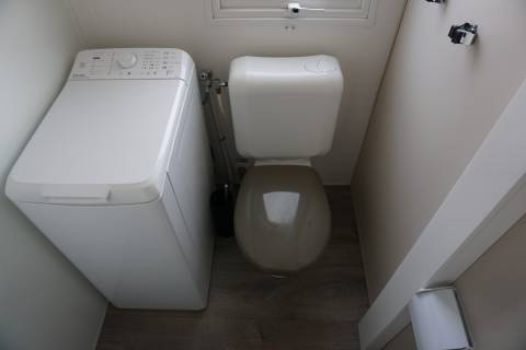 Toilette et Lave linge du mobil home d'occasion 3ch IRM Aventura 2018
