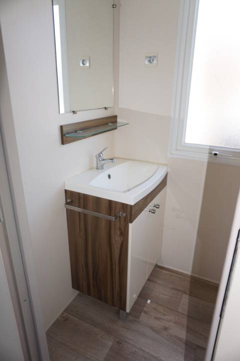 Salle d'eau du mobil home d'occasion 2 chambres IRM Merveilla