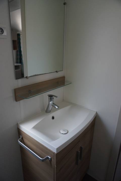 Meuble vasque du mobil home IRM Eleganzia année 2014
