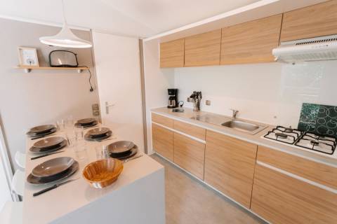Cuisine du mobil home d'occasion sur parcelle O'HARA 884 3 chambres 2018