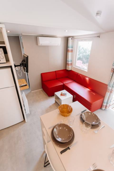 Salon du mobil home d'occasion sur parcelle O'HARA 884 3 chambres 2018