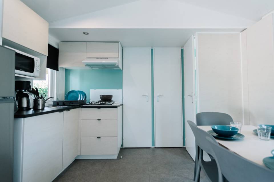 Intérieur du mobil home d'occasion IRM Super Titania 2019 3 chambres installé en campi