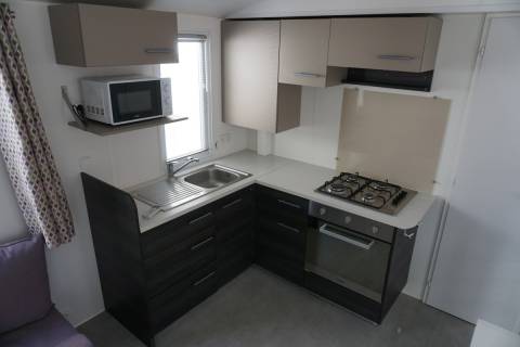 Cuisine du mobil home d'occasion 2 chambres IRM ELEGANZIA 2018