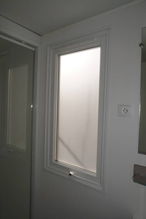 Fenêtre de courtoisie du mobil home d'occasion 2 chambres IRM ELEGANZIA 2018