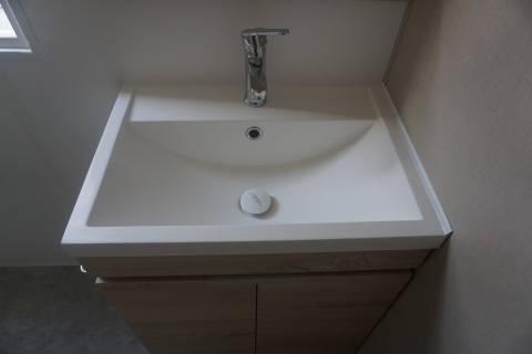 Meuble vasque du mobil home neuf 2 chambres IRM Azalée 2021