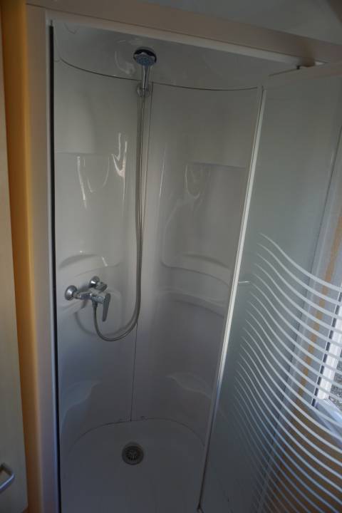 Cabine de douche du mobil home d'occasion 3ch IRM Super Octalia 2006