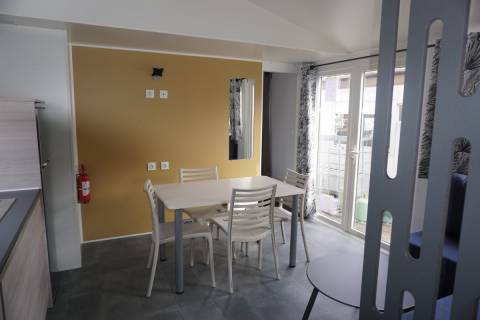 Pièce à vivre du mobil home neuf 2 chambres TRIGANO Evo 35 2022