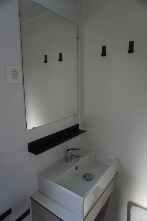 Meuble vasque salle d'eau enfants/invités du mobil home neuf 2 chambres TRIGANO Evo 35 2022