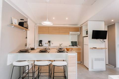 Cuisine du mobil home d'occasion en camping 4 étoiles : O'HARA 884 2018 3 chambres