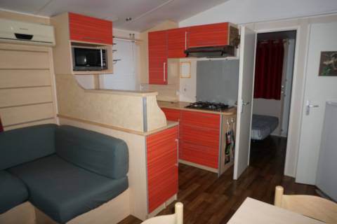 Cuisine du mobil home d'occasion IRM Super Octalia 3 chambres