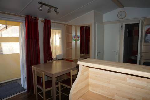 Pièce à vivre du mobil home d'occasion IRM Super Octalia 3 chambres