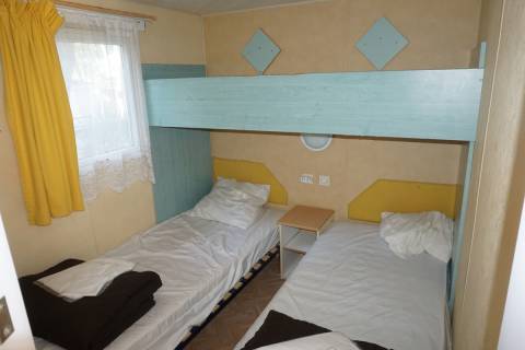 Chambre enfants du mobil home d'occasion IRM Pluton 1999