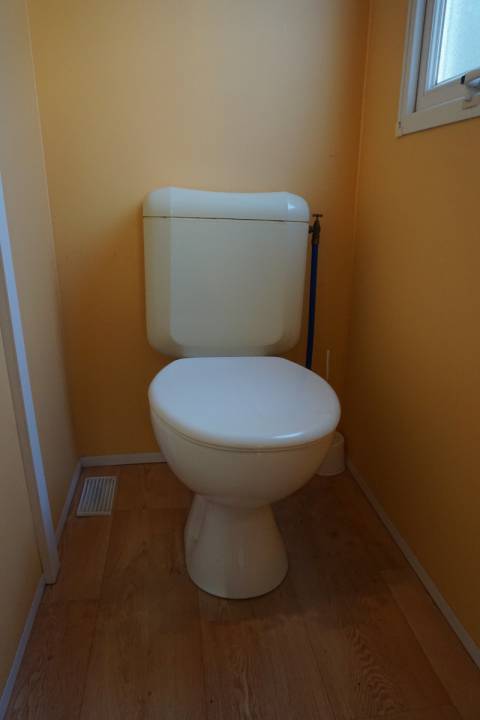 WC du mobil home d'occasion 2 chambres IRM Super Venus 2005