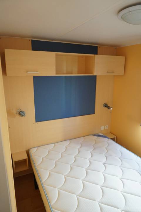 Chambre parentale du mobil home d'occasion 2 chambres IRM Super Venus 2005