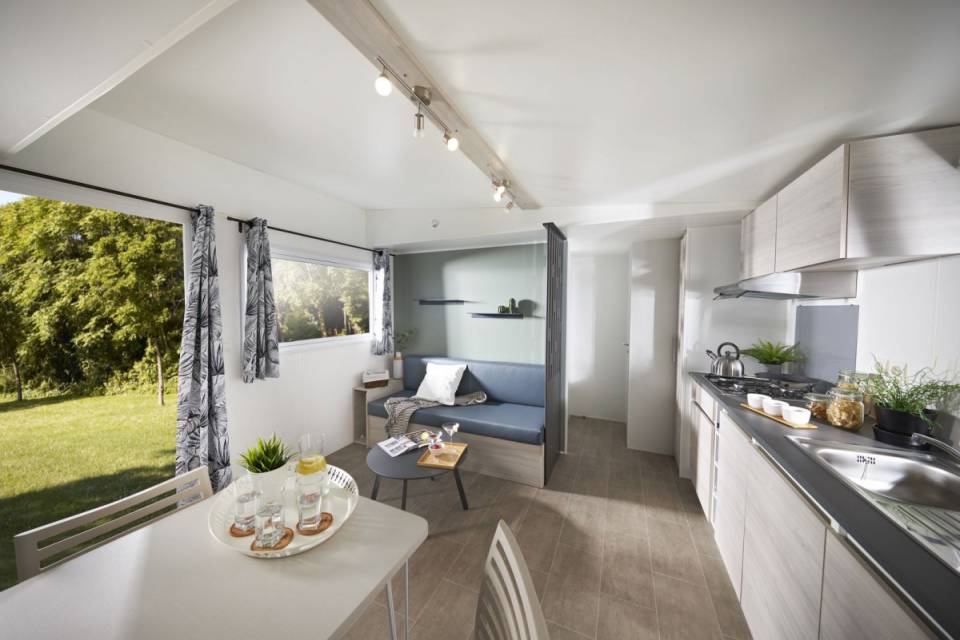 Pièce à vivre du mobil home neuf TRIGANO Evo 35 2021 2 chambres et 2 salles d'eau