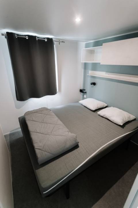Chambre parentale du mobil home occasion 2 chambres IRM Super Mercure Riviera