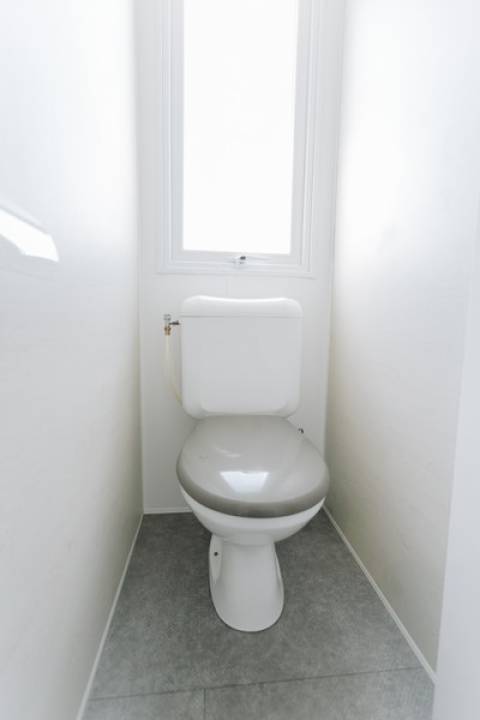 WC du mobil home occasion 2 chambres IRM Super Mercure Riviera