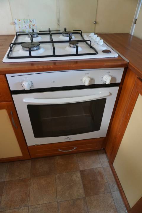 Plaque de cuisson et four du mobil home occasion 3 chambres IRM Super Altair 2002