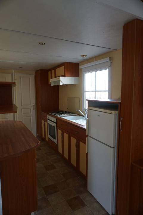 Cuisine du mobil home panoramique occasion 2 chambres IRM Saphie 2002