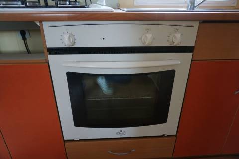 Four du mobil home occasion 2 chambres IRM Super Mercure Provence 2003
