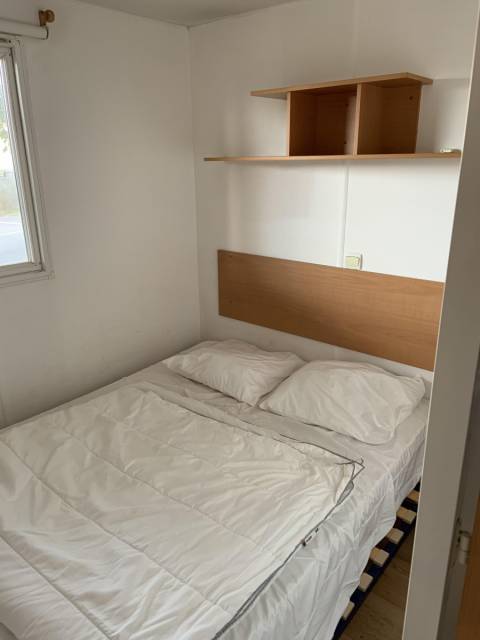 Chambre parentale du mobil home occasion 2 chambres IRM Titania 2003