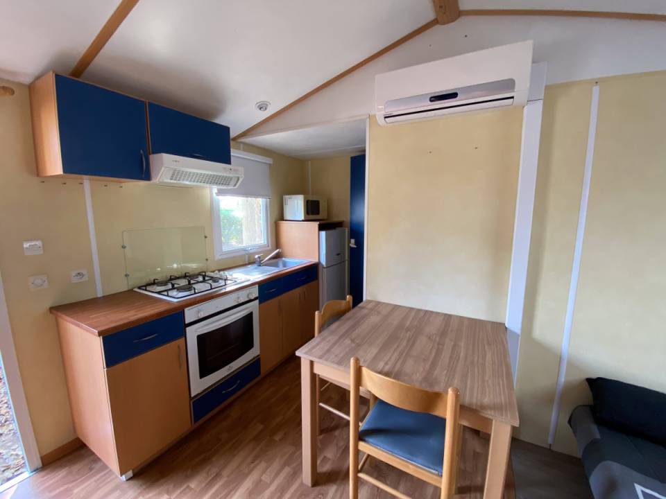 Cuisine du mobil home occasion 2 chambres IRM Super Mercure 2002