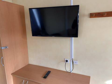 Television du mobil home occasion 2 chambres IRM Super Mercure 2002