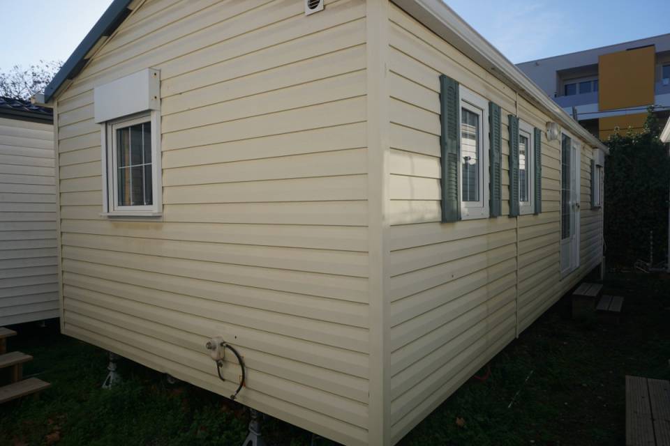 Façade et pignon du mobil home 3 chambres occasion - Watipi Kentucky 2004