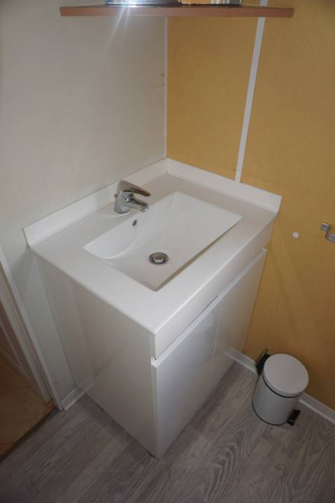Meuble vasque du mobil home 3 chambres occasion - Watipi Kentucky 2004