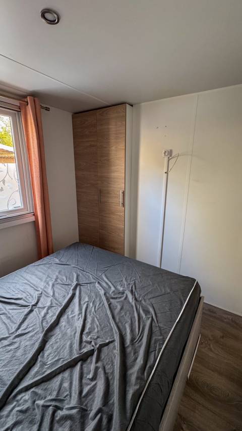 Chambre parentale du mobil home occasion IRM Eleganzia 2020