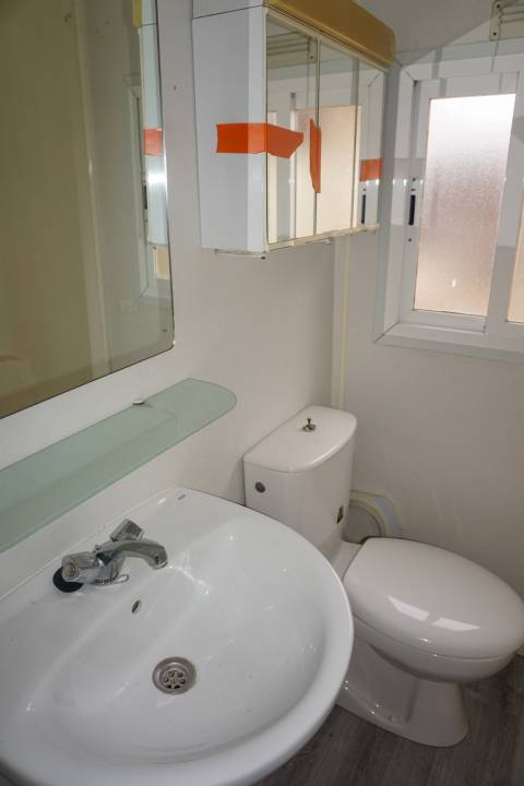 Salle de bain du mobil home occasion SUN ROLLER 2 chambres