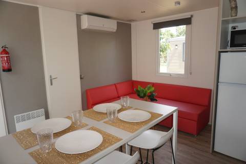 Pièce à vivre du mobil home occasion en camping 3 chambres O'HARA 884 2020