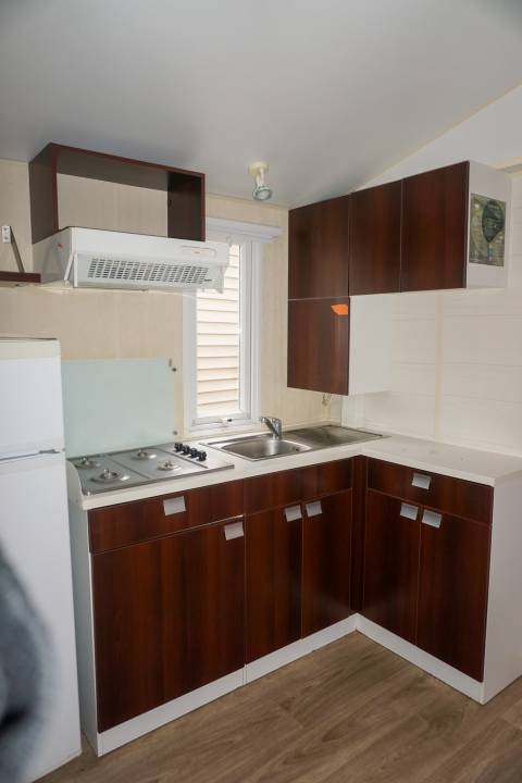 Cuisine du mobil home d'occasion 2 chambres O'HARA 784 T 2007