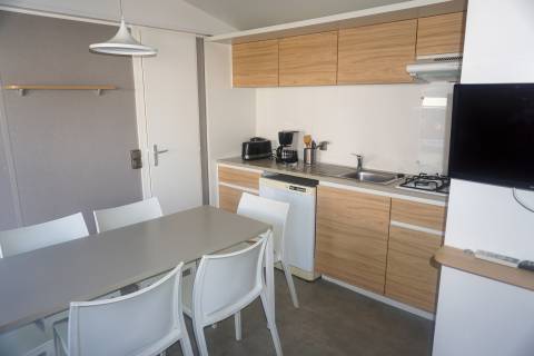 Pièce à vivre du mobil home occasion O'HARA 884 3 chambres