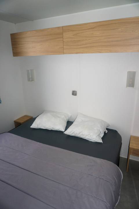 Chambre parentale du mobil home occasion O'HARA 884 3 chambres