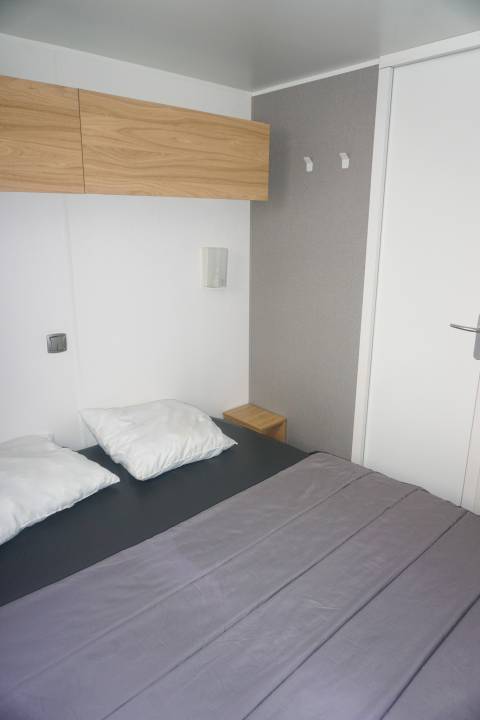 Chambre parentale du mobil home occasion O'HARA 884 3 chambres
