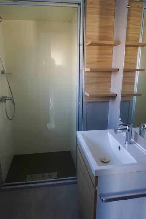 Salle d'eau du mobil home occasion O'HARA 884 3 chambres